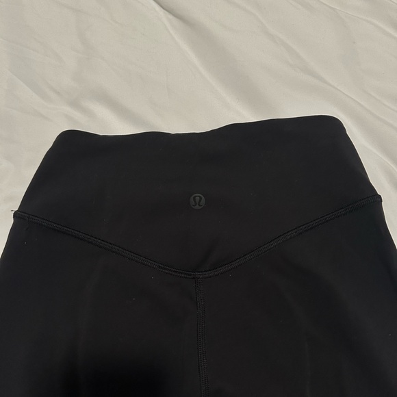 Lululemon Wunder Under black leggings - Picture 4 of 5